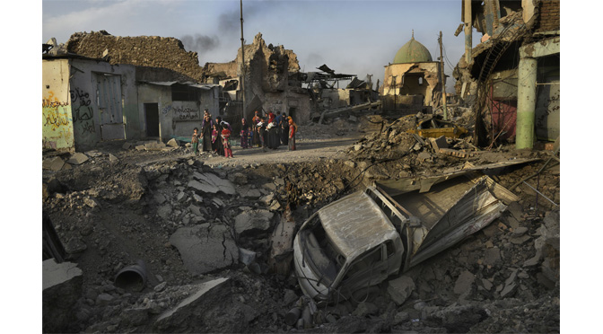 4-Time Pulitzer Winner Carol Guzy, Dynamic Photo Workshops Highlight 2017 InVision Festival Nov. 3-5