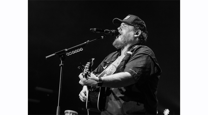 Luke Combs: Don’t Tempt Me With A Good Time Tour – Photos by: John DelGrosso
