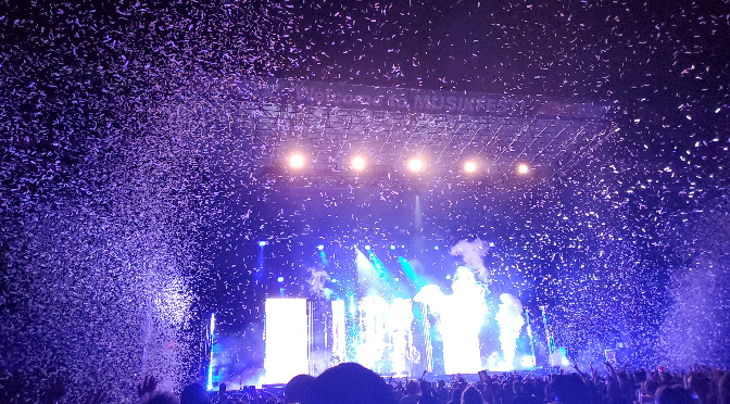 SAM HUNT EXCITES FANS AT THE WIND CREEK STEEL STAGE