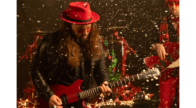 Acclaimed Modern Blues Rockers Dustin Douglas & The Electric Gentlemen    Gifts Fans with a Rollicking Rendition of “Christmas is the Time to Say I Love You”