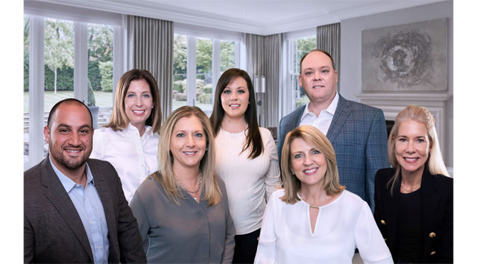 THE REBECCA FRANCIS TEAM EARNS BERKSHIRE HATHAWAY HOMESERVICES’ 5-YEAR LEGEND AWARD