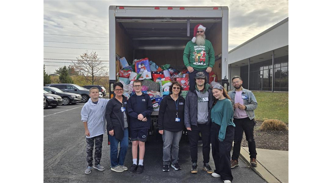 HNL Lab Medicine’s Angel Tree Program Brings Holiday Magic to Families in Need