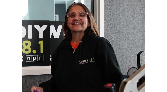 WDIY’s ‘Charla Comunitaria’ Wins PA Association of Broadcasters Award